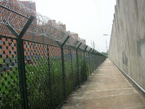 監(jiān)獄護欄網案例